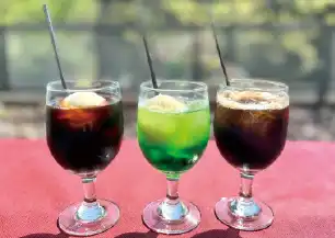 クリームソーダ、コーラフロート、コーヒーフロート